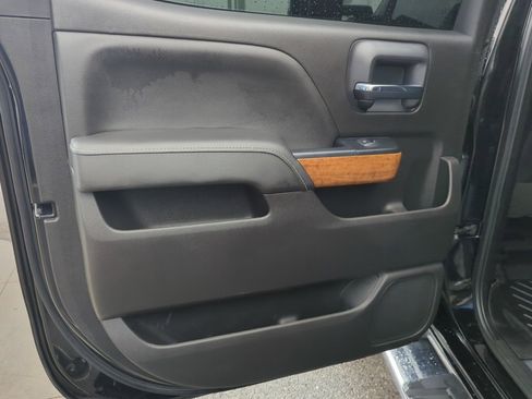 Used 2018 Chevrolet Silverado 2500 High Country w/ Duramax Plus Package image 41