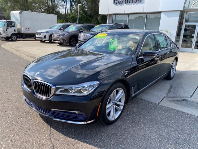 Used 2016 BMW 750i xDrive AWD/4WD image 10
