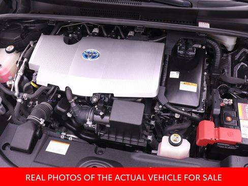Certified 2018 Toyota Prius Three FWD image 17