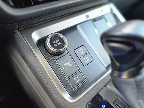 Used 2024 Lexus GX 550 w/ Accessory Package (31) AWD/4WD image 26