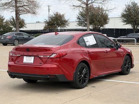 New 2026 Toyota Camry SE image 4