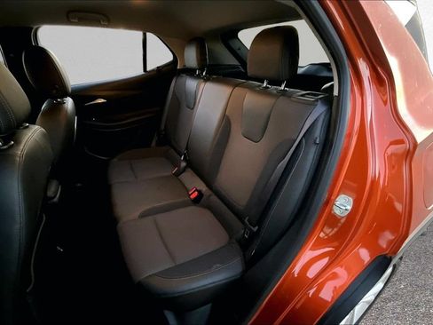 Used 2022 Buick Encore GX Preferred w/ Cold Weather Comfort Package FWD image 22