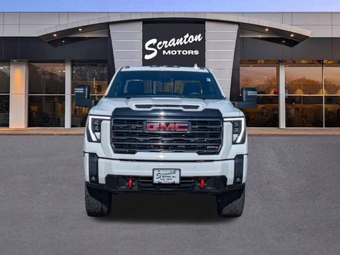 Used 2024 GMC Sierra 2500 AT4 w/ AT4 Premium Plus Package image 8