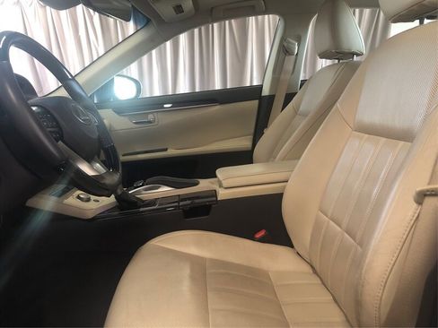 Used 2017 Lexus ES 350 w/ Luxury Package image 9