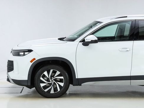 New 2026 Volkswagen Tiguan S FWD image 3