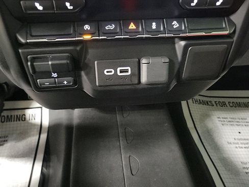 Used 2020 Chevrolet Silverado 1500 LT w/ All-Star Edition image 13