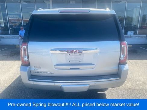 Used 2018 GMC Yukon XL Denali RWD image 9