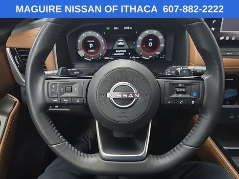 Used 2024 Nissan Rogue Platinum w/ Platinum Premium Package AWD/4WD image 19