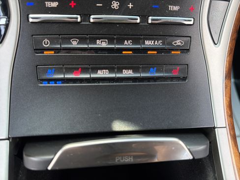 Used 2019 Lincoln Nautilus Reserve AWD/4WD image 28