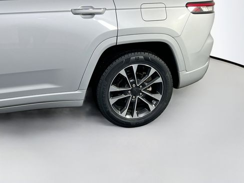 Used 2022 Jeep Grand Cherokee Overland image 31