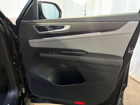 New 2026 Volkswagen Atlas Peak Edition AWD/4WD image 11