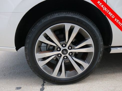 Used 2020 Ford Expedition Max Platinum image 11