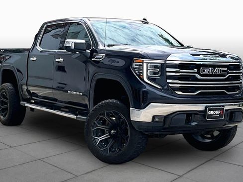 Used 2023 GMC Sierra 1500 SLT AWD/4WD image 2