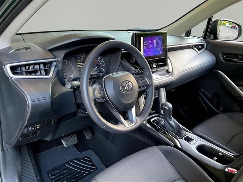 Used 2023 Toyota Corolla Cross LE AWD/4WD image 17