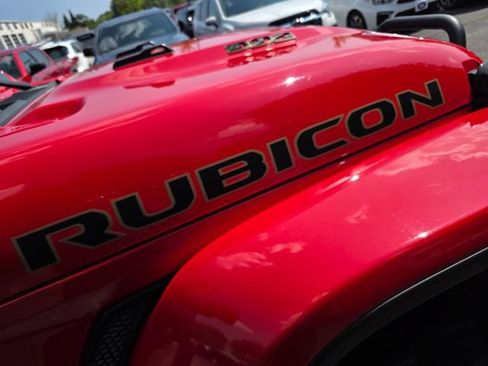 Used 2022 Jeep Wrangler Unlimited Rubicon w/ Trailer Tow Package AWD/4WD image 8
