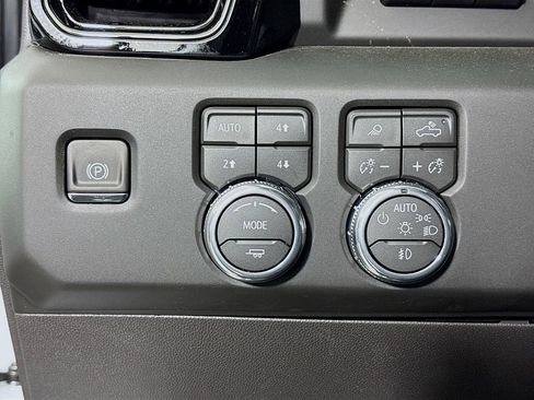 New 2026 GMC Sierra 1500 AT4 image 10