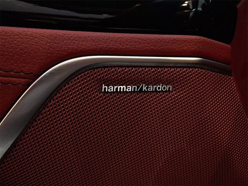 Used 2016 Mercedes-Benz SL 550 image 22