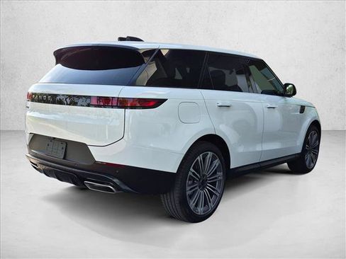 Used 2026 Land Rover Range Rover Sport SE AWD/4WD image 5