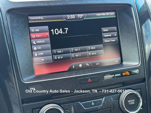 Used 2016 Ford Explorer XLT w/ Equipment Group 202A image 27