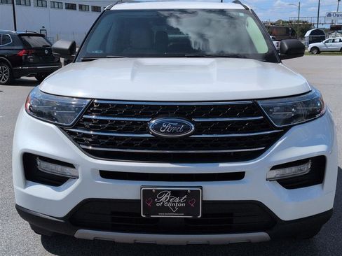 Used 2020 Ford Explorer XLT w/ Equipment Group 202A RWD image 8