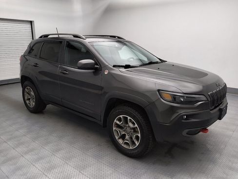 Used 2020 Jeep Cherokee Trailhawk w/ Cold Weather Group AWD/4WD image 11
