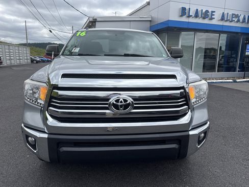Used 2016 Toyota Tundra SR5 w/ TRD Off Road Package AWD/4WD image 8