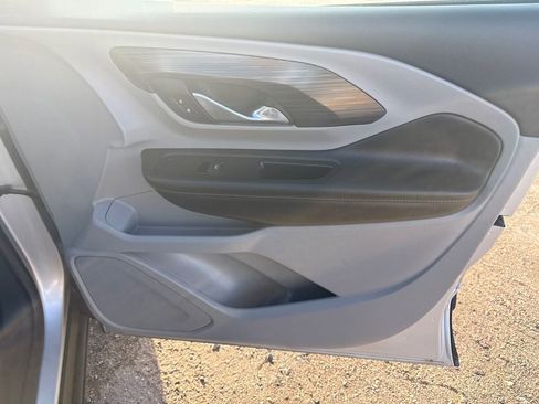 Used 2019 GMC Terrain SLT w/ Preferred Package image 17