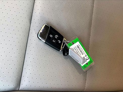 Used 2022 Volkswagen Atlas SE image 11