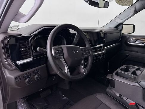 Used 2024 Chevrolet Silverado 1500 RST w/ Z71 Off-Road Package AWD/4WD image 11