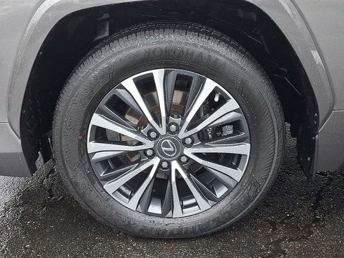 Used 2023 Lexus LX 600 600 Premium w/ Appearance Package image 32