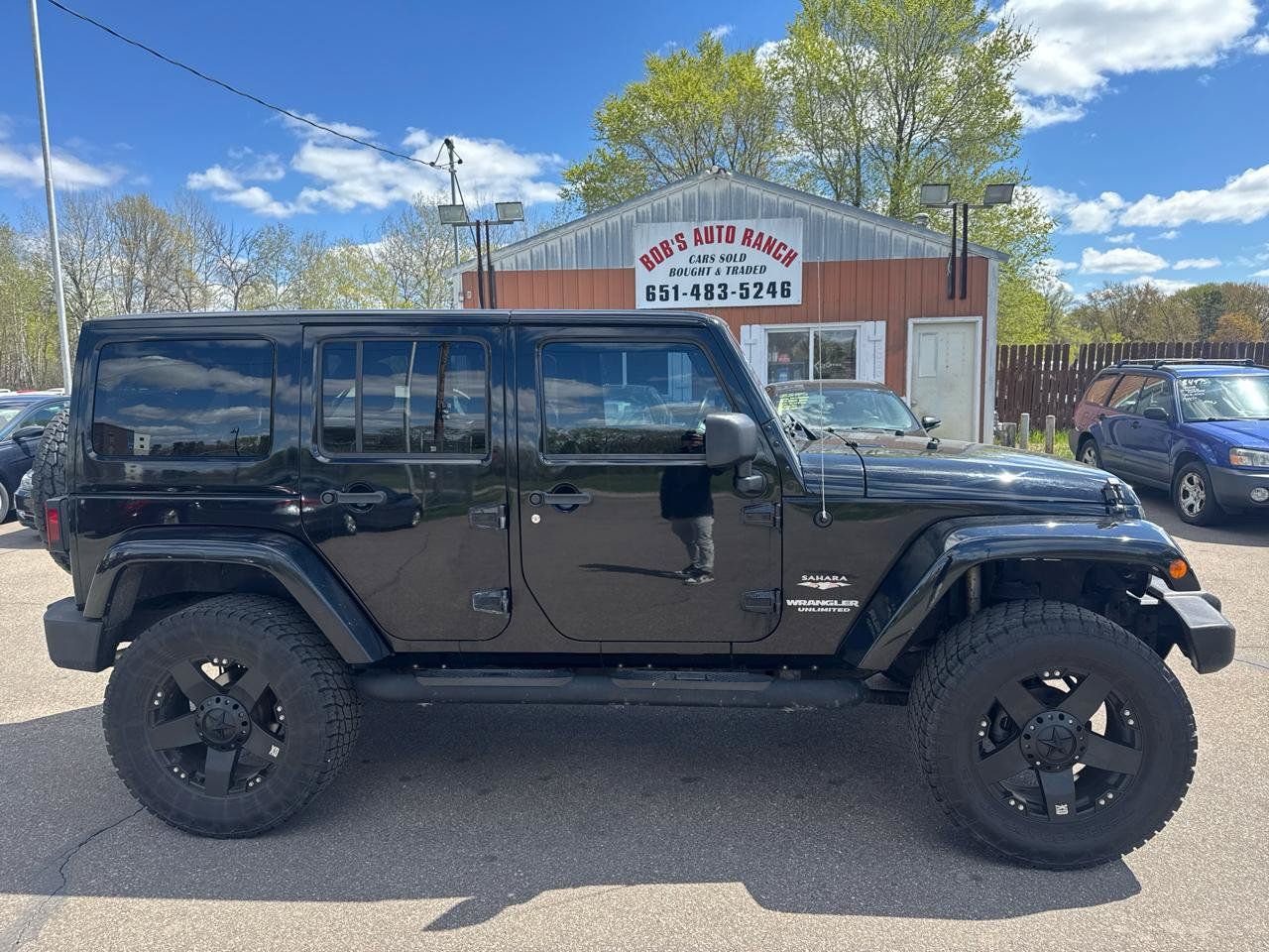 Used 2012 Jeep Wrangler Unlimited Sahara w/ Connectivity Group AWD/4WD image 4