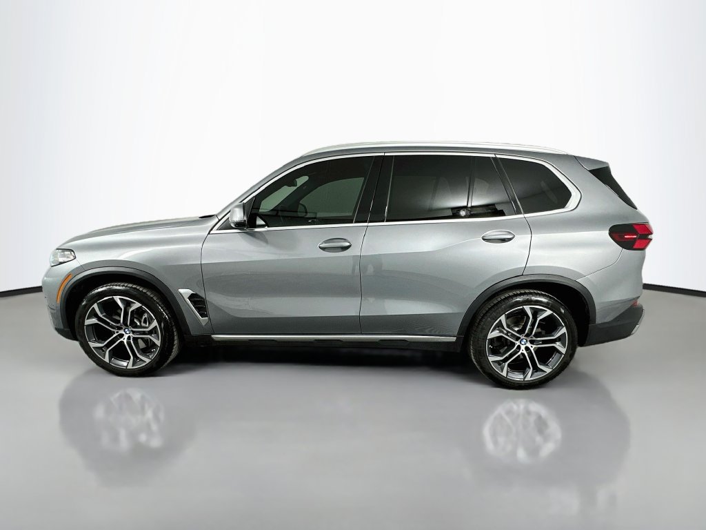 Certified 2024 BMW X5 sDrive40i w/ Parking Assistance Package RWD image 8