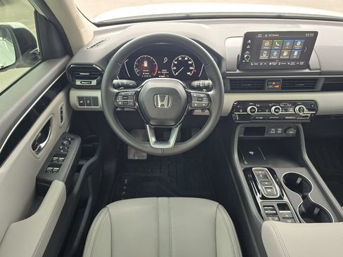 Used 2025 Honda Pilot EX-L image 15