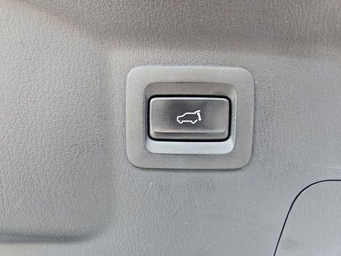 Used 2023 MAZDA CX-9 Touring image 10