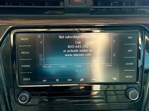 Used 2020 Volkswagen Passat 2.0T SEL image 31