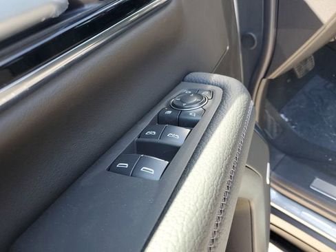 New 2026 GMC Yukon Denali w/ Denali Reserve Package AWD/4WD image 18