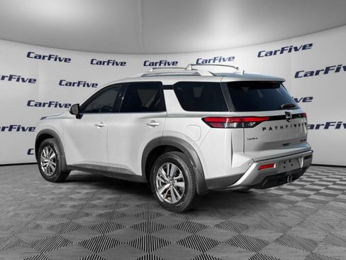 Used 2022 Nissan Pathfinder SL w/ Lighting Package (N92) image 3