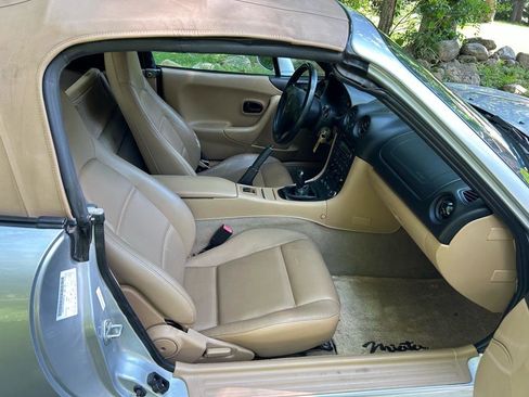 Used 2000 MAZDA MX-5 Miata image 33
