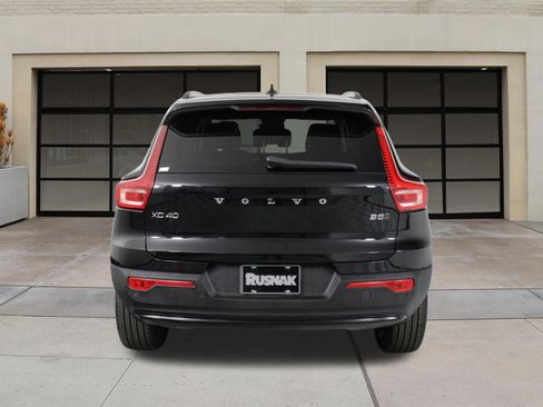 Used 2025 Volvo XC40 B5 Plus AWD/4WD image 5