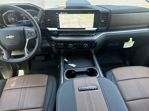 New 2026 Chevrolet Silverado 2500 High Country w/ High Country Premium Package AWD/4WD image 35
