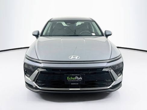 Used 2025 Hyundai Sonata SEL FWD image 2