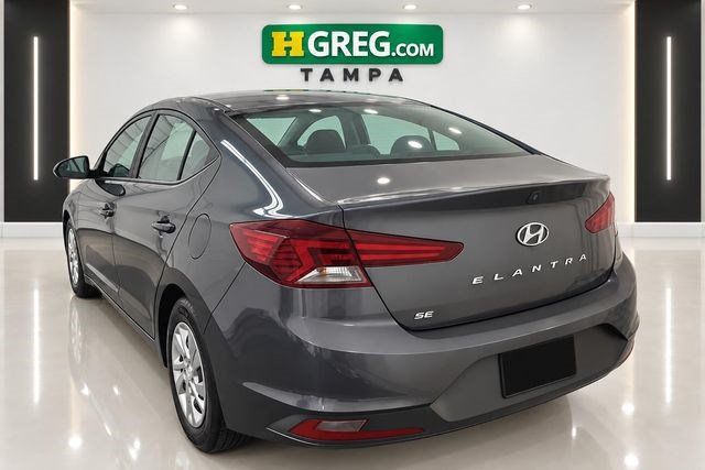 Used 2020 Hyundai Elantra SE FWD image 2