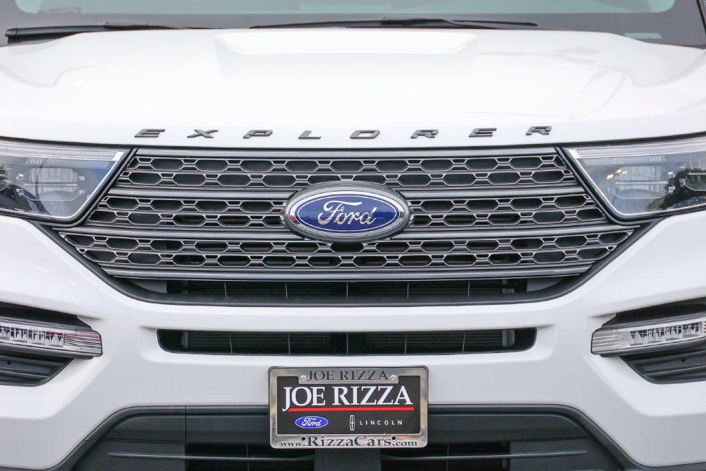 Certified 2023 Ford Explorer XLT w/ Equipment Group 202A AWD/4WD image 18