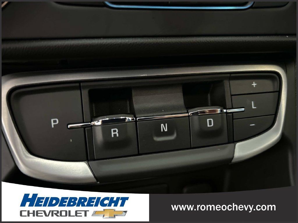 Used 2024 GMC Terrain SLE w/ Driver Convenience Package FWD image 25