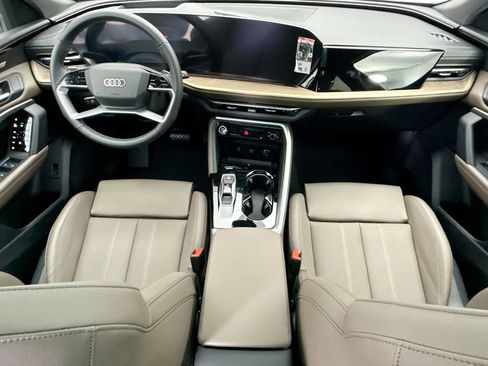 Used 2025 Audi Q5 Premium Plus w/ Premium Plus image 13