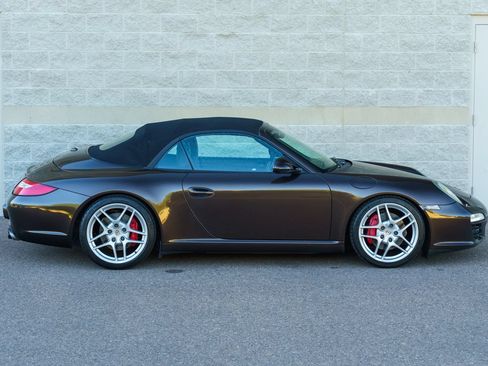 Used 2010 Porsche 911 Carrera S RWD image 31