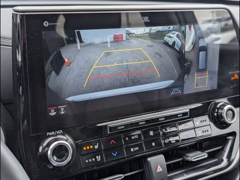 Used 2022 Toyota Highlander Limited image 11