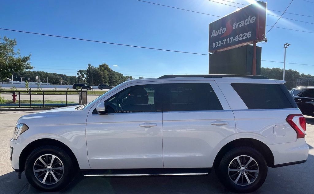 Used 2019 Ford Expedition XLT w/ Equipment Group 202A RWD image 5