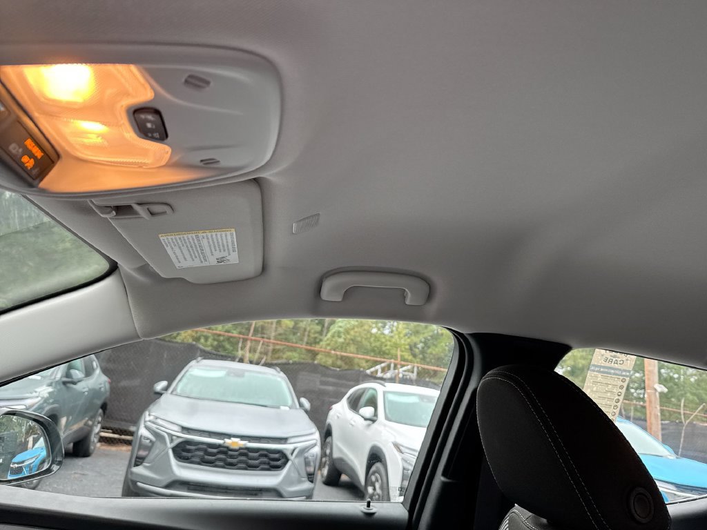 New 2027 Chevrolet Bolt LT FWD image 20