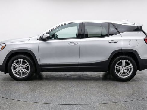 Used 2024 GMC Terrain SLE FWD image 5